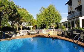 Logis Les Charmilles Chalon-Sur-Saone Sud